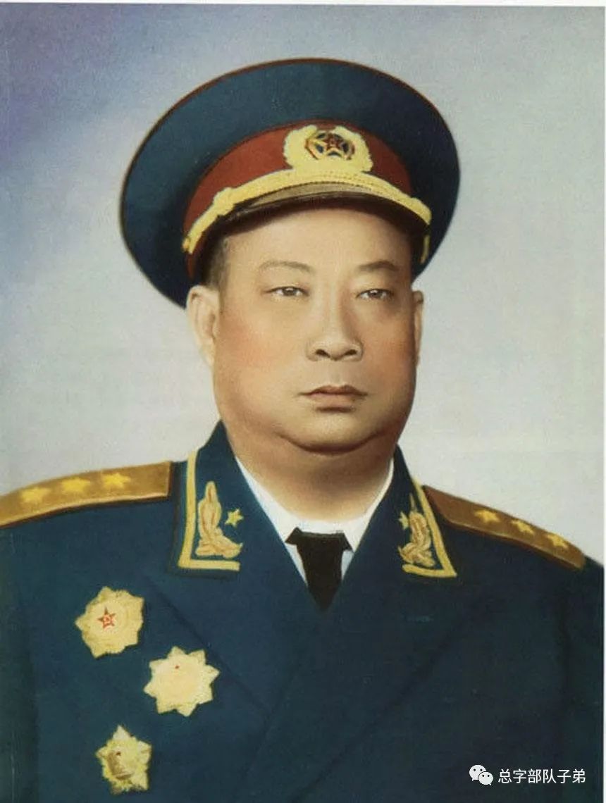 二,1935年失去右臂的贺炳炎上将建国后任西北军区副司令员,解放军副总