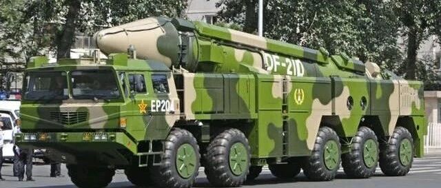 胡锡进：避免与美国直接交战 可先痛揍某个美国走狗