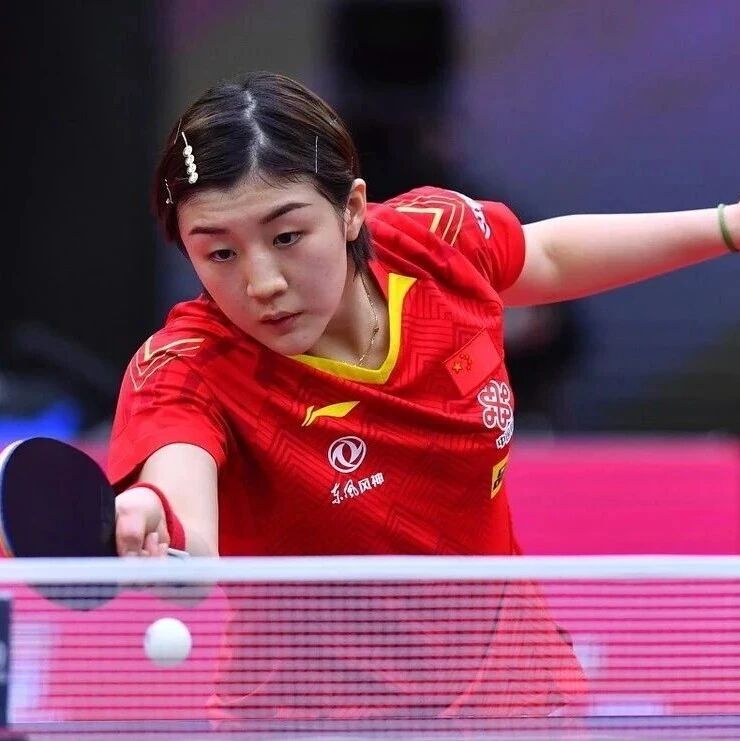 陈梦遭横扫摔拍(附视频)，0-3不敌"伊藤" 深圳大学不败金身告破