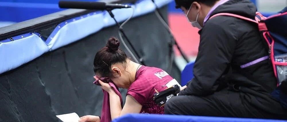 (附视频)伊藤美诚丢冠落泪！石川佳纯大逆转夺冠，拥抱中国教练感恩