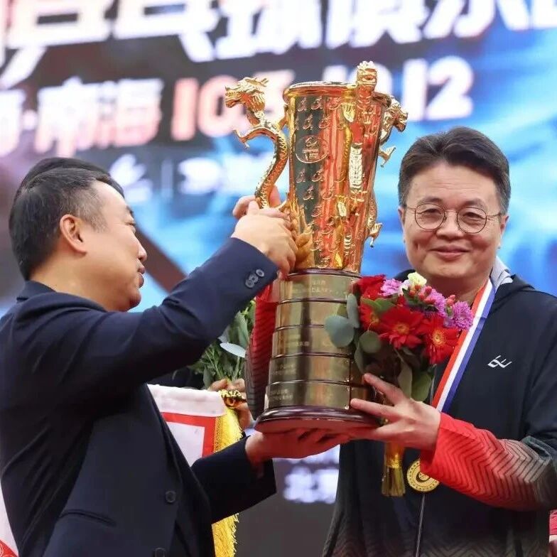 刘国梁为恩师颁奖，与孙颖莎热聊，给温州的信，吃住标准都说明了