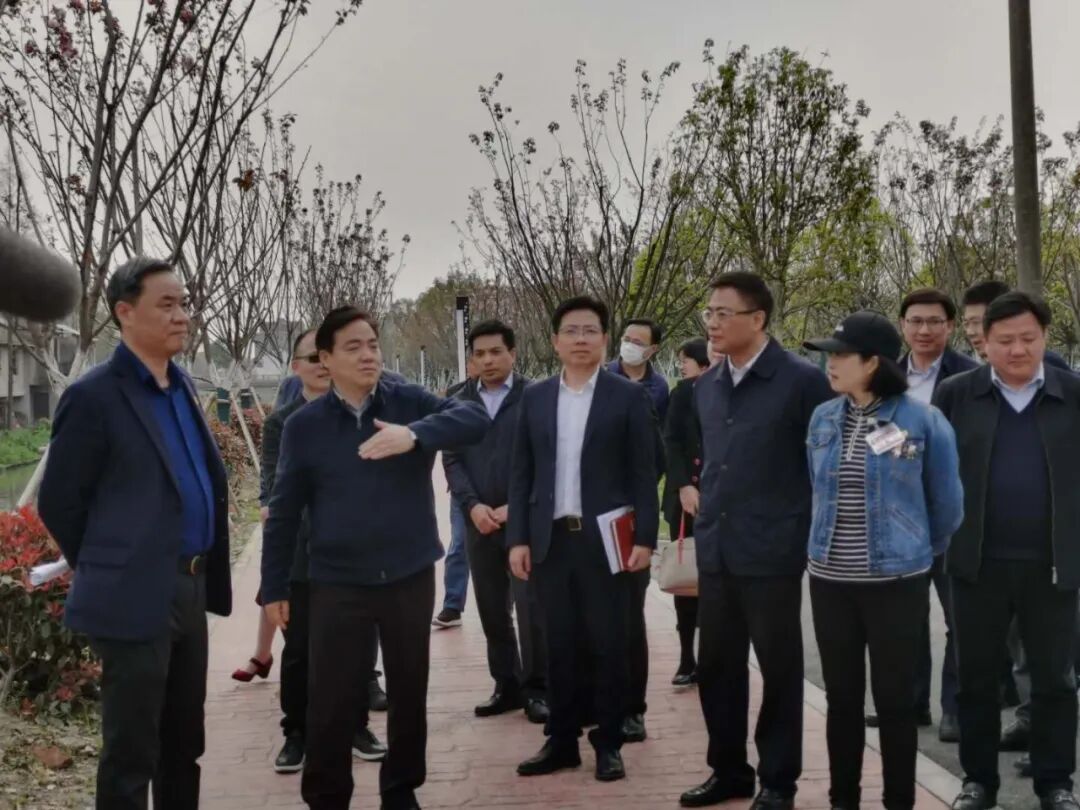 上海市奉贤区委书记庄木弟一行莅临铭尔科技总部指导工作(图1)