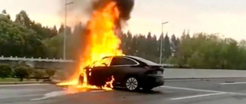 知名企业创始人车祸去世！一个月内两位蔚来汽车驾驶人事故身亡...