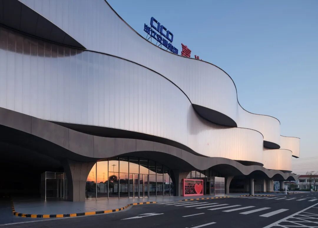 goa作品 | 沪杭高速嘉兴服务区：公路上的综合体