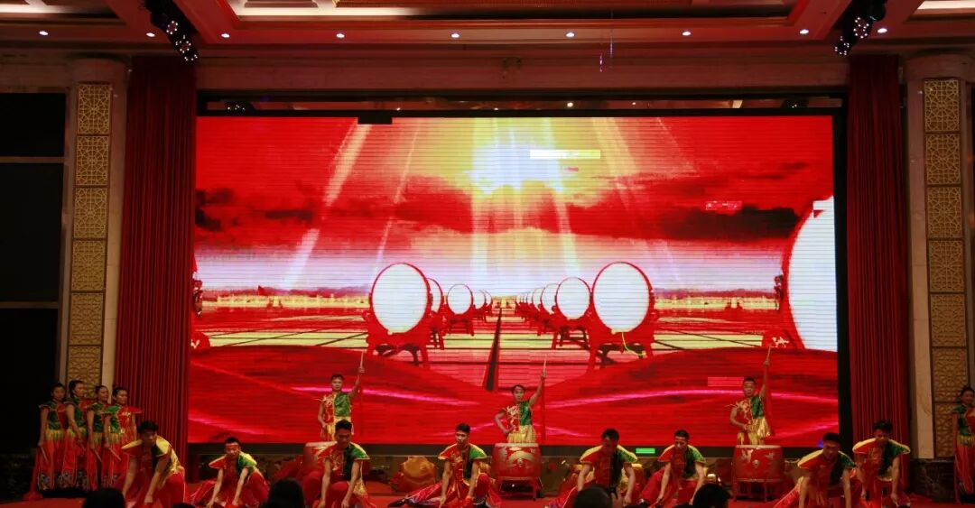 一股壕气冲出屏幕，高斯贝尔的年会真是羡煞旁人！