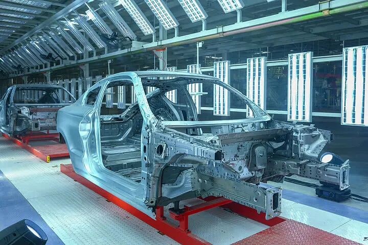 智造升级！业精机械助力彩虹铝业抢占工业型