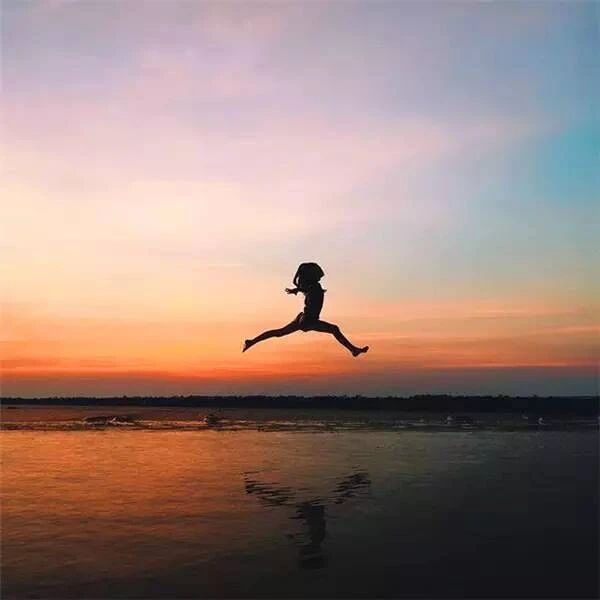 哈佛大学推荐20个快乐的习惯