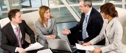 与人聊天交谈，少提自己的这些事！