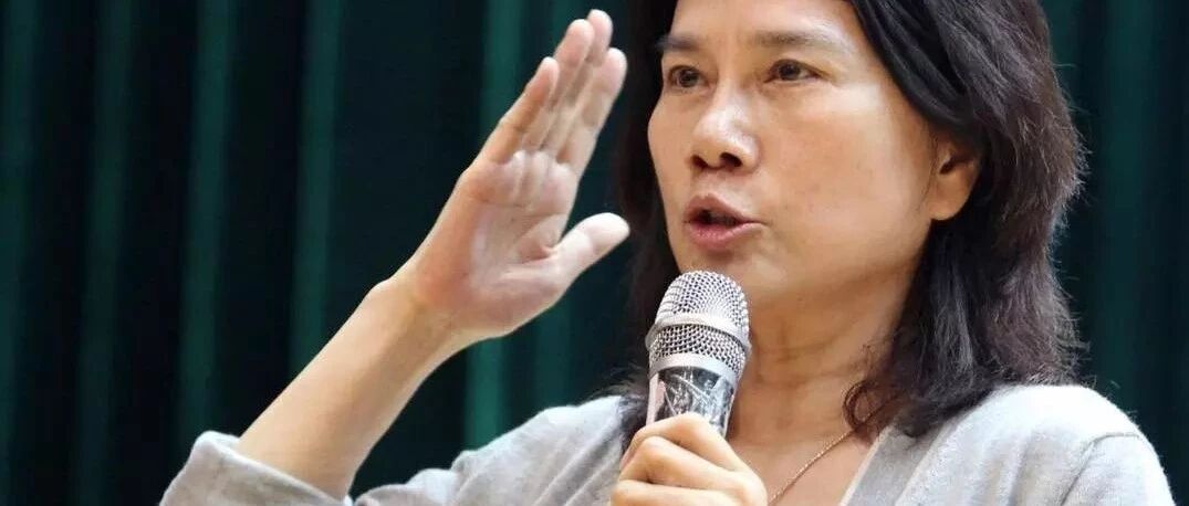 人，都是逼出来的坚强，忍出来的涵养！