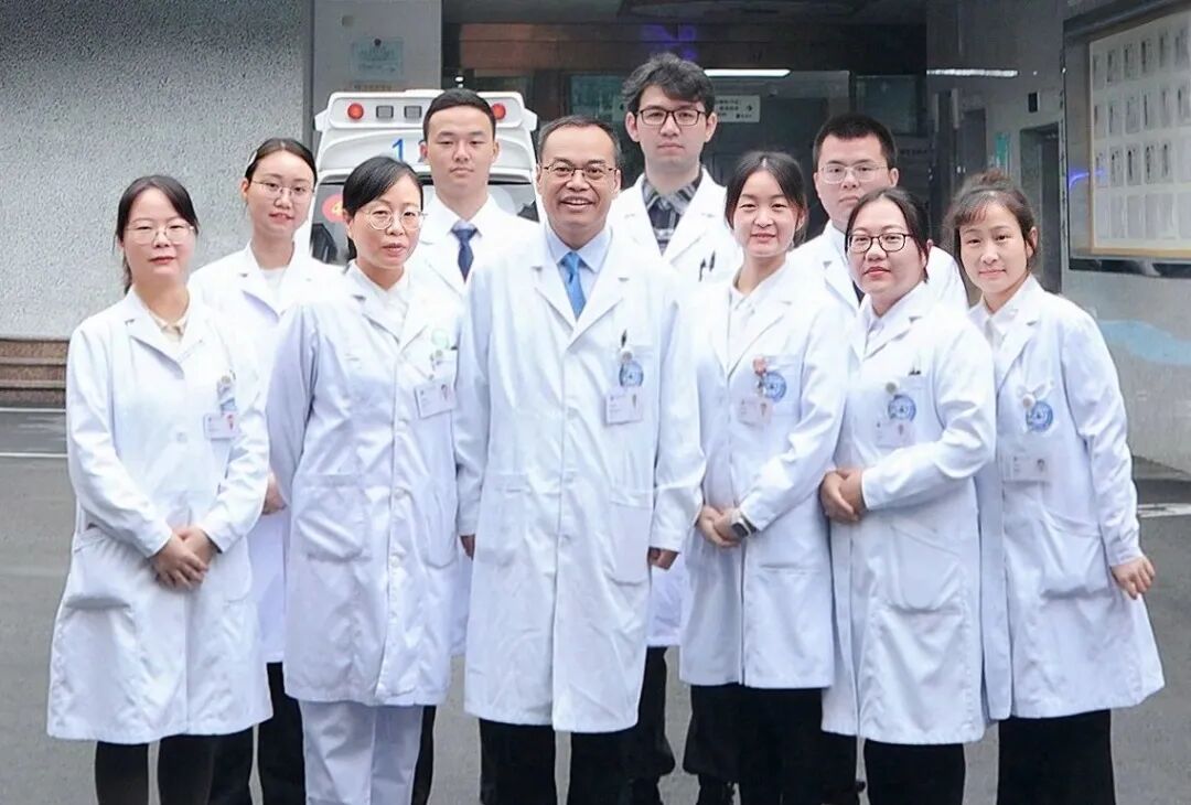 下肢关节康复器怎么用【健康科普】安全行走的“伴侣”，康复医生教您正确使用助行器_https://www.jmylbn.com_新闻资讯_第8张