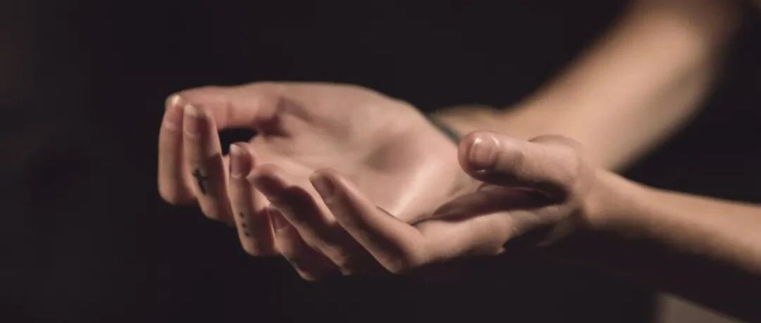 手掌常年湿漉漉，指纹锁也打不开，这是什么病？怎么治疗？