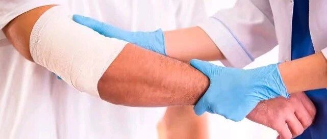 演员万茜因车祸肱骨骨折，骨科医生带你一文读懂背后的医学知识