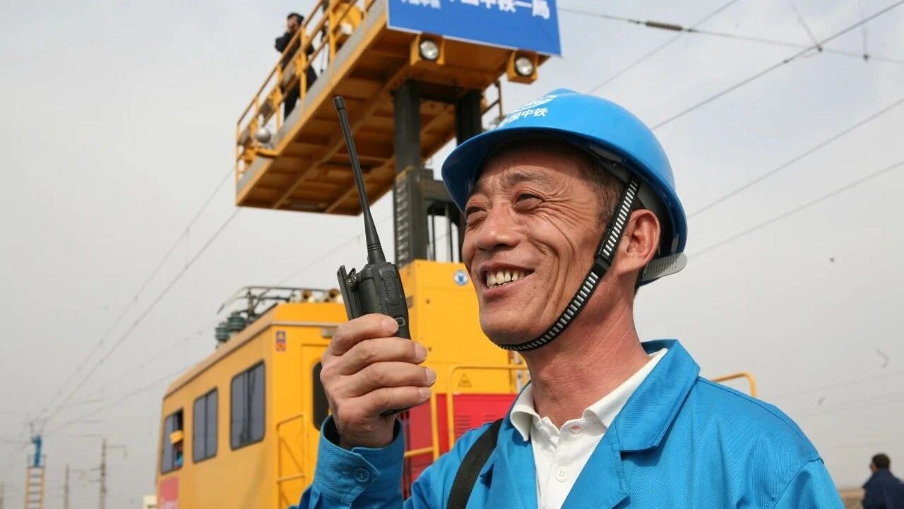 影响几代人的劳模 | 窦铁成:只有初中学历的知识型工人-新闻中心-温州