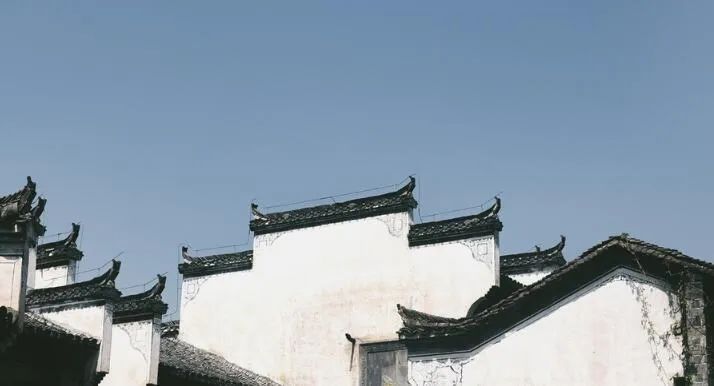 山墙是指建筑物的_山墙是指建筑物的什么_建筑山墙是