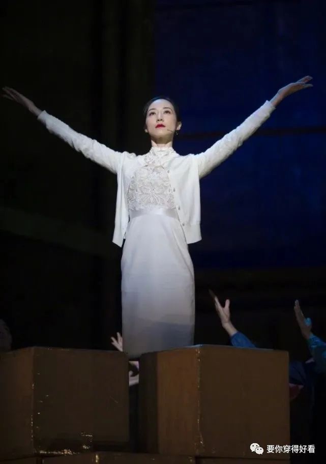 当38岁韩雪遇上“平面旗鞋”+长裙,终于见到美成26岁的样子-微信头条网 当38岁韩雪遇上“平面旗鞋”+长裙,终于见到美成26岁的样子