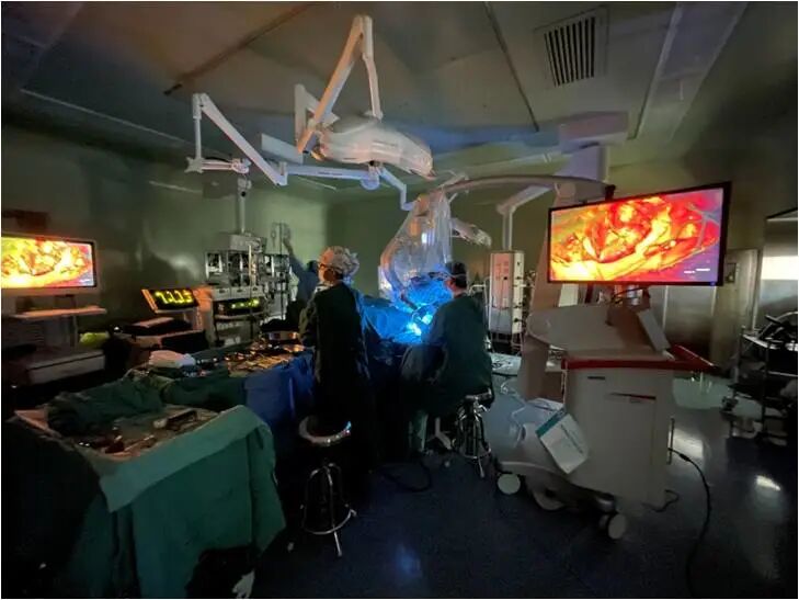 手术灯怎么打开灯关了，咋子做手术？_https://www.jmylbn.com_新闻资讯_第7张