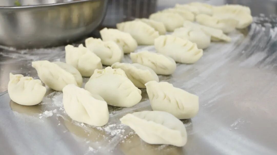 卤菜技术培训—餐饮创业项目_餐饮小吃创业项目_如何选择一个合适的餐饮创业项目