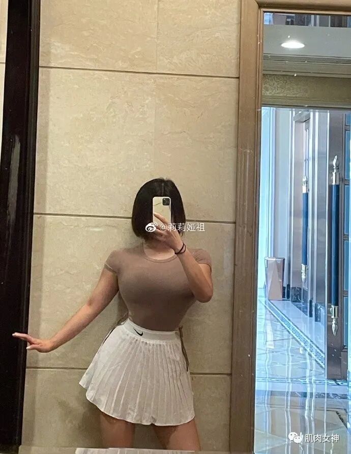 【美女】柳岩瑜伽分岩私照被爆，男粉们都不淡定了（组图） - 35