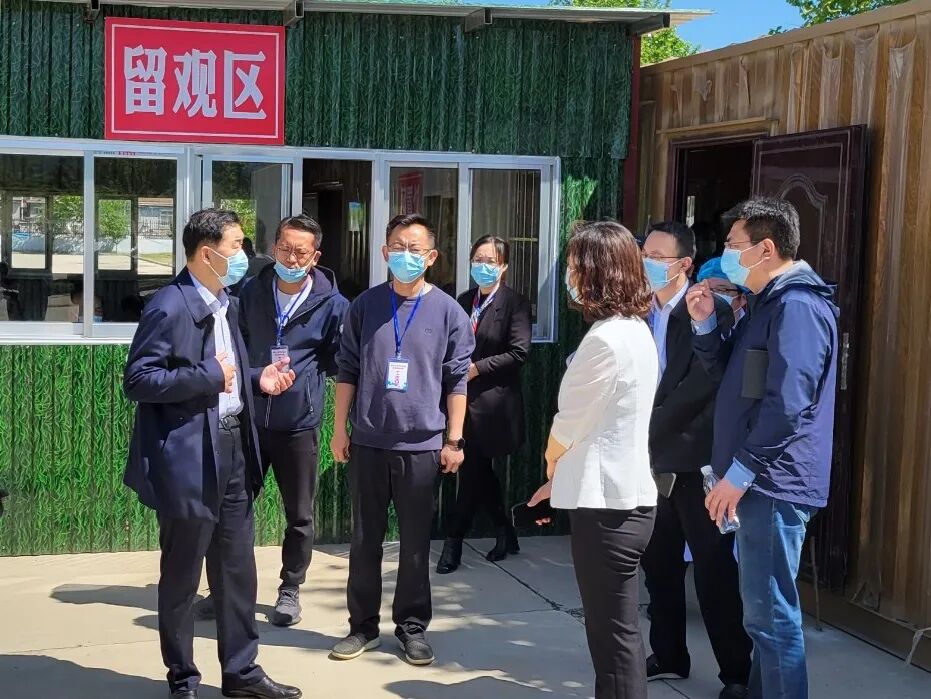 烟台莱山区委书记宫权深入解甲庄街道督导新冠疫苗接种及疫情防控工作