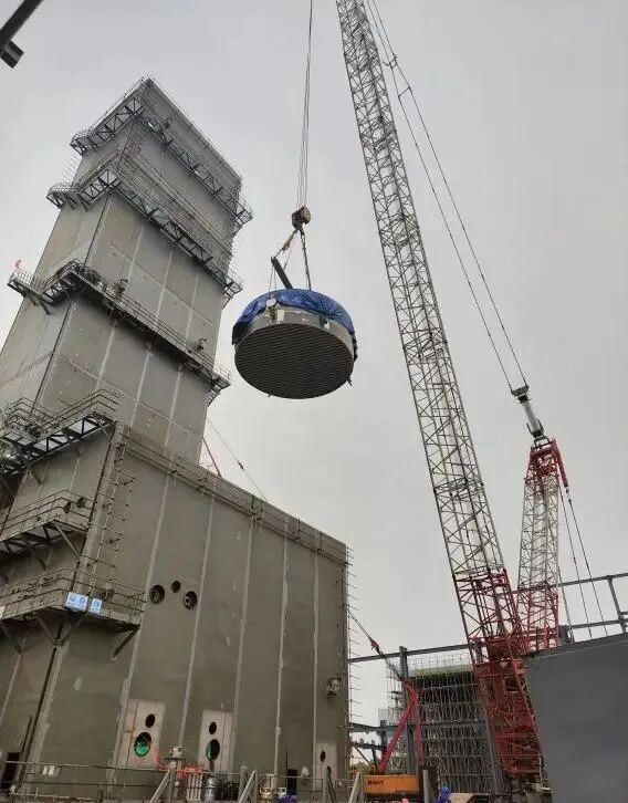 山东杭氧空分主冷箱封顶