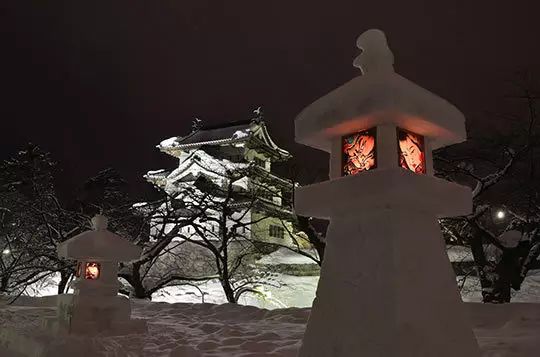 弘前城雪灯笼まつり