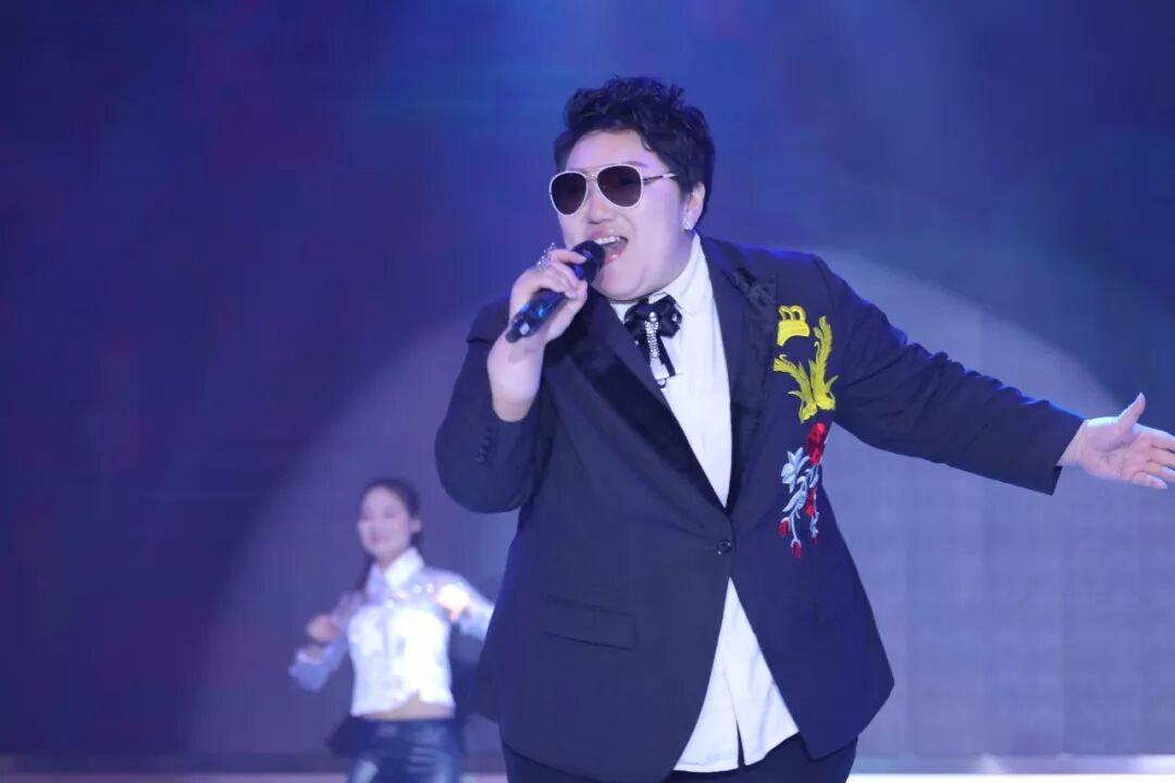 剑指80亿！宏宇陶瓷2019荣耀再升级，不服来战！