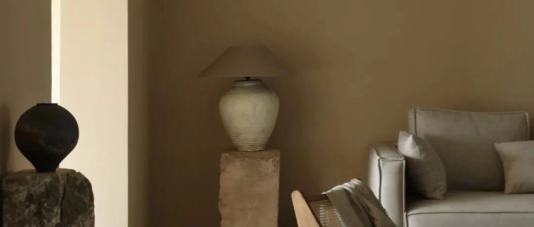 秦岭脚下捡石头，耗时一年他装出300㎡侘寂风的家，女生看了都直呼好喜欢！