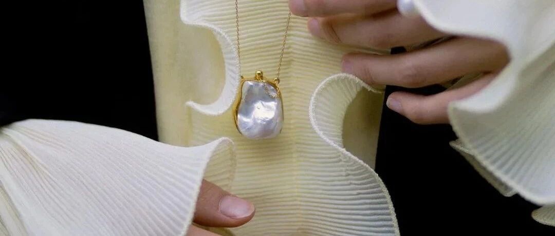 适合春夏的配饰怎么选?一个细节提升全身搭配!