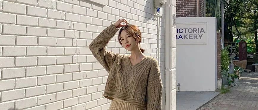 这两件是“胶囊衣橱”必入的衣服，轻松叠穿出十几套