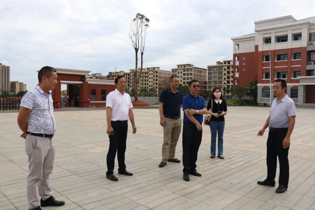 深圳高级中学有为高中 深圳市横岗高级中学校长赵刚一行来我校参观交流