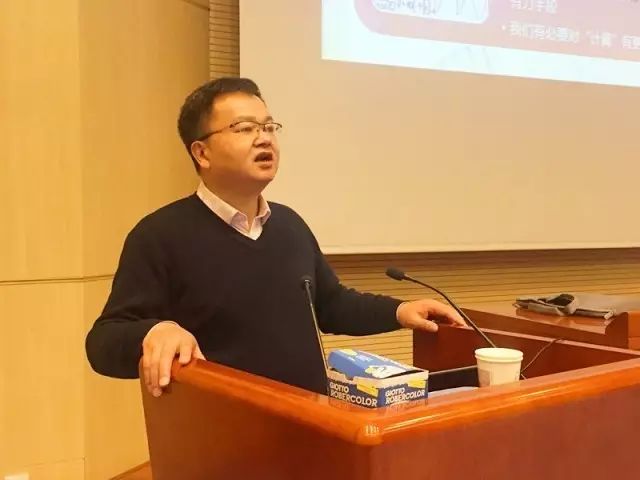 张平文理事长主讲北京青少年科技俱乐部科学名家讲座
