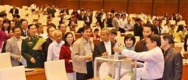 经济总量是北方两倍，越南南方会将国家带向何方呢？