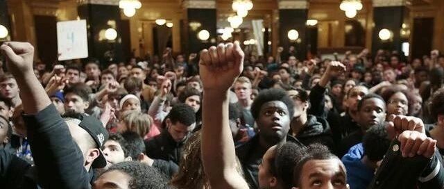 美国华裔地位为何无法提升呢？