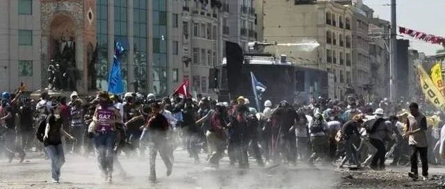 为何西方要在土耳其搞“颜色革命”呢？