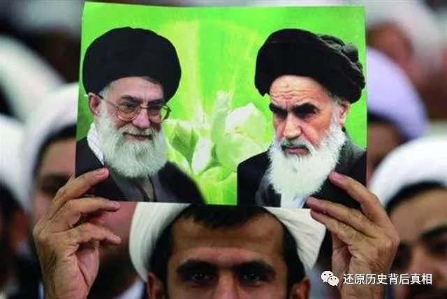 伊朗第三任總統，在位8年，下台後成最高領袖，至今仍健在 歷史 第1張