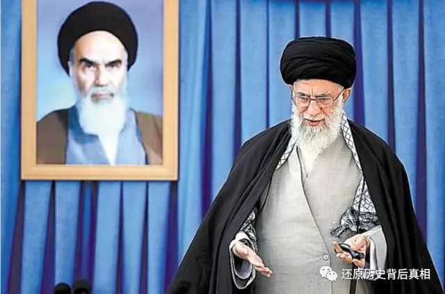 伊朗第三任總統，在位8年，下台後成最高領袖，至今仍健在 歷史 第2張