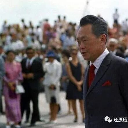 新加坡为何没想过要回归祖国呢？