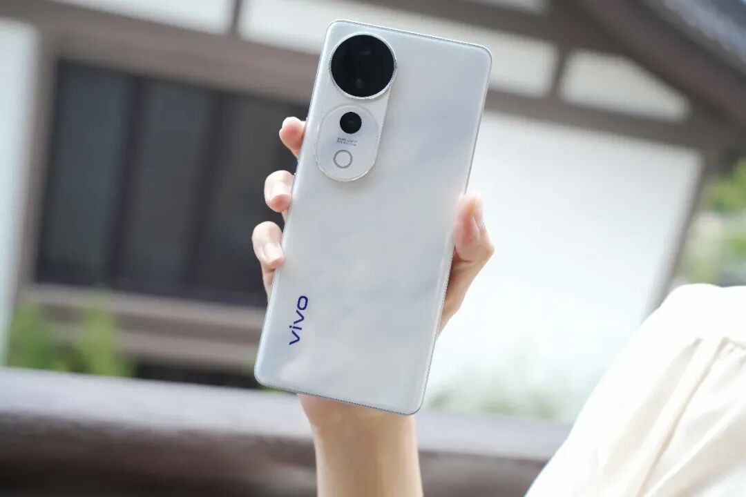 国产最耐用的手机，五款防水耐摔大电池千元机