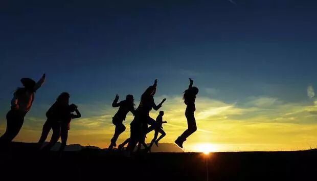 慷慨生活说说_慷慨生活是什么意思_如果生活不够慷慨