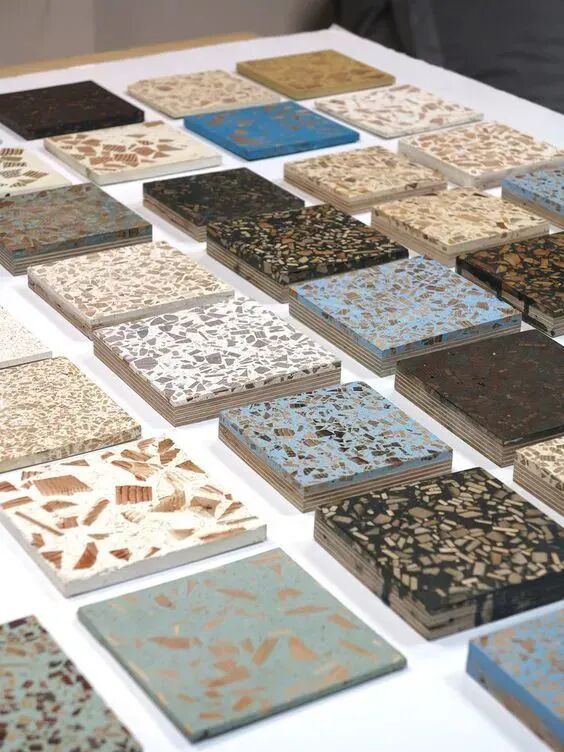 一是传统的水泥水磨石,施工简单,性价比高,但是易磨损,而且颜值有限