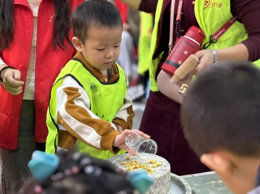 南阳未来听障儿童听语康复中心