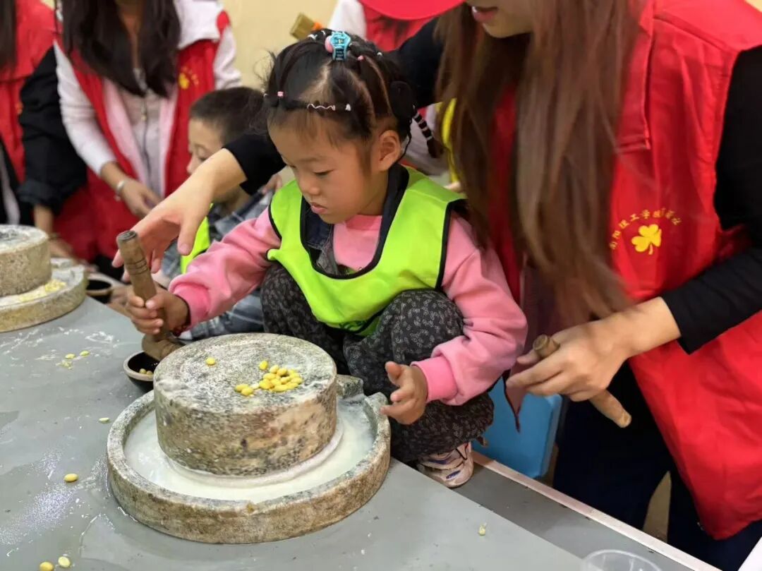 南阳未来听障儿童听语康复中心