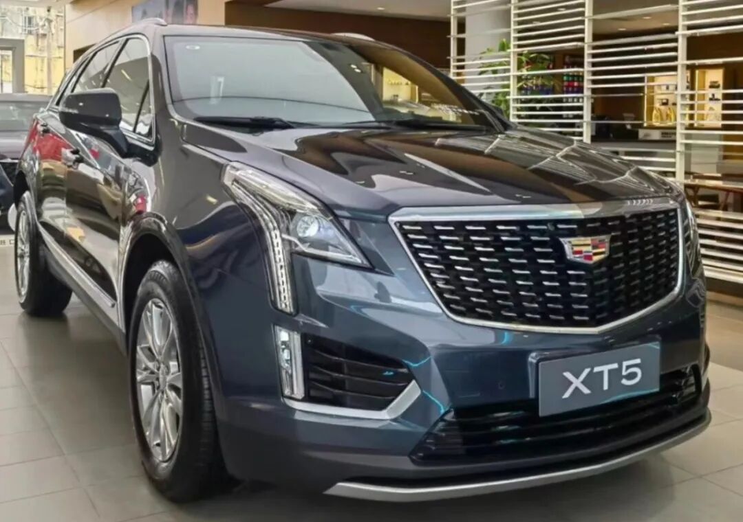凯迪拉克xt5,直降10万 !从35万跌到21万,2.0t爆237马力