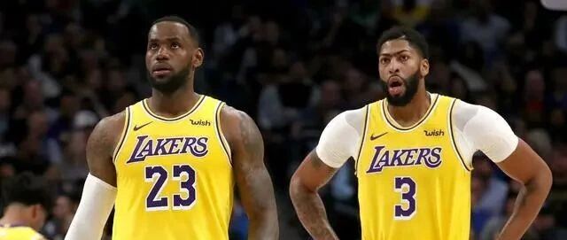 湖人冲冠最大漏洞曝光！1数据太糟糕，浓眉哥也束手无策