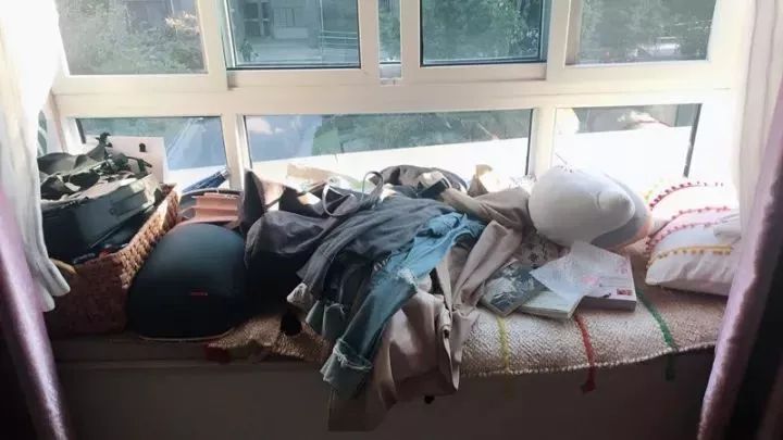 飘窗内墙渗水什么原因_飘窗内窗帘效果图_内飘窗