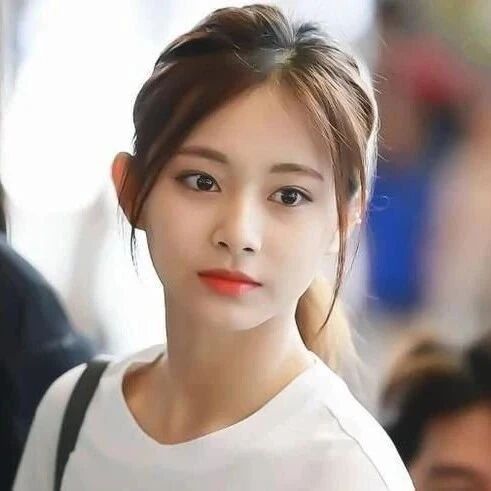 老外说"keep your nose clean"什么意思 ？不是让你扣鼻屎！