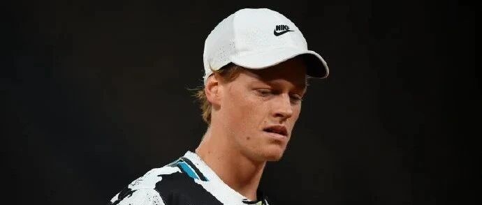 辛纳：从阿尔卑斯滑雪而下的网球少年