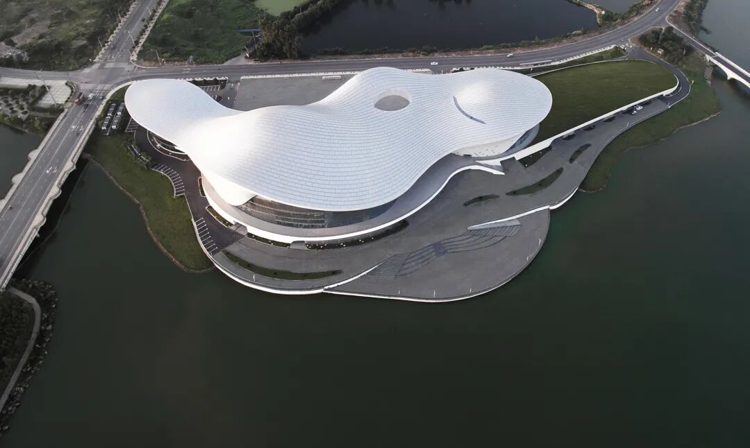 屋顶的曲线美建筑的第五立面各类异形建筑屋顶赏析