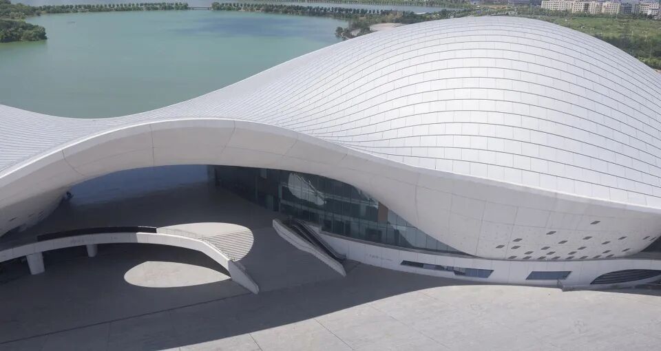 屋顶的曲线美建筑的第五立面各类异形建筑屋顶赏析