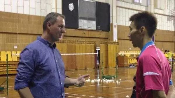 传道授业解惑，我们肩负一国羽球重任——这是我们的故事！